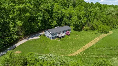 9180 N River Rd, Dresden, OH 43821