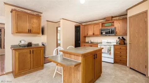 9180 N River Rd, Dresden, OH 43821 photo 13