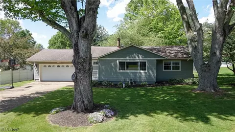 3881 Selnik Rd, Kent, OH 44240