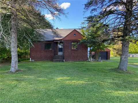 3779 Laurel Rd, Brunswick Hills, OH 44212