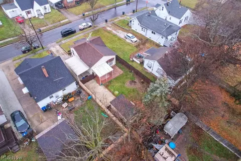 View/Area - 1067 Dayton St, Akron, OH 44310 photo 2 of 4