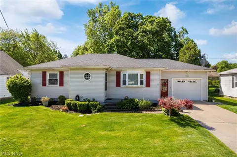 700 E Park Ave, Barberton, OH 44203