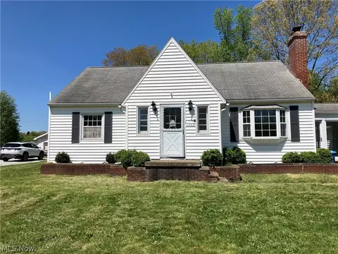 Exterior - 1945 Killian Rd, Akron, OH 44312 photo 9 of 9