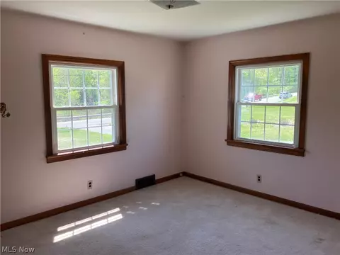 Bedroom - 1945 Killian Rd, Akron, OH 44312 photo 2 of 2