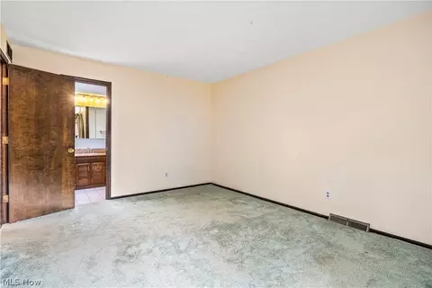 959 Bennett Dr, Elyria, OH 44035 photo 24