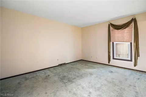 959 Bennett Dr, Elyria, OH 44035 photo 26