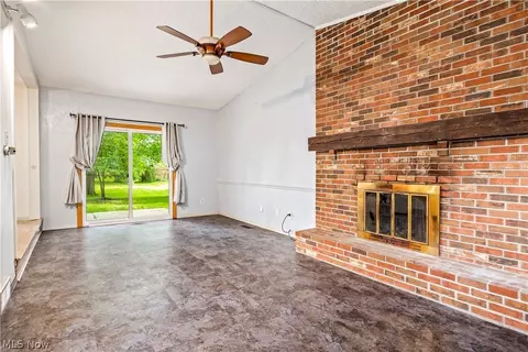 959 Bennett Dr, Elyria, OH 44035 photo 6