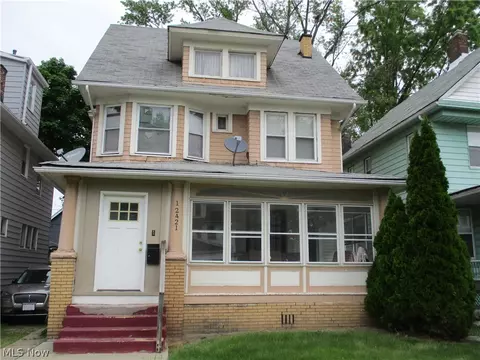 12421 Ingomar, Cleveland, OH 44108