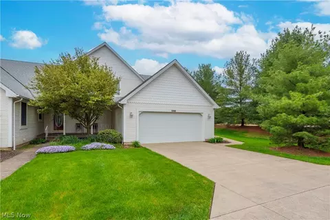 566 Vicksburg Ct, Lagrange, OH 44050