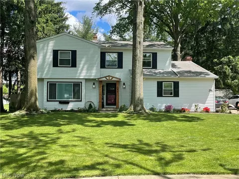 586 Timothy Dr, Tallmadge, OH 44278