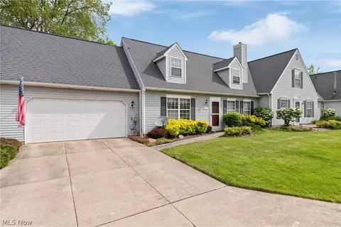 3404 E Prescott Cir, Cuyahoga Falls, OH 44223