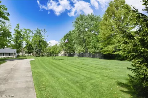 715 Mapleview Dr, Seven Hills, OH 44131 photo 6