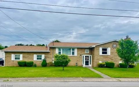 156 Lincoln Pl, Follansbee, WV 26037