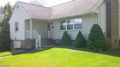 2162 Springfield Center Rd, Akron, OH 44312