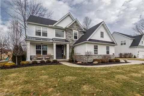 32628 Albion Dr, Avon Lake, OH 44012