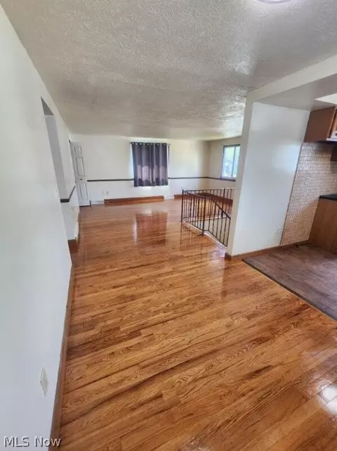 331 Parmely Ave, Elyria, OH 44035 photo 7