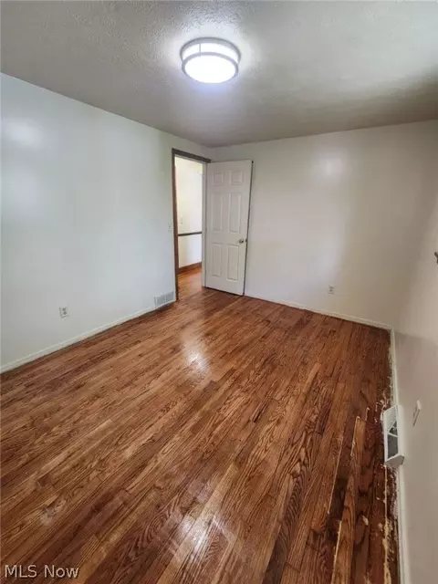 331 Parmely Ave, Elyria, OH 44035 photo 5