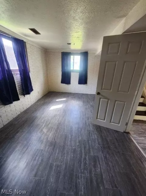 331 Parmely Ave, Elyria, OH 44035 photo 9