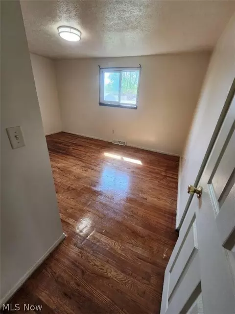 331 Parmely Ave, Elyria, OH 44035 photo 6