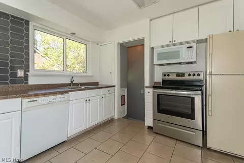 7297 Cadle Ave, Mentor, OH 44060 photo 5