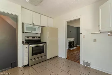 7297 Cadle Ave, Mentor, OH 44060 photo 6