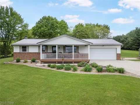 2088 Arrow Rd NW, Carrollton, OH 44615