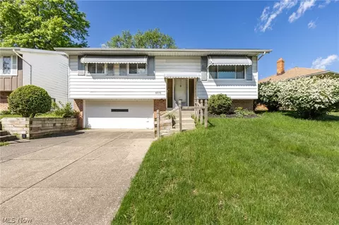 5536 Andover Blvd, Garfield Heights, OH 44125