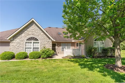 1376 Pebble Chase Cir NE, Massillon, OH 44646