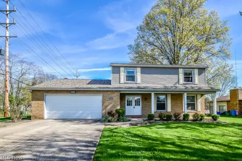 2617 Gladiola St NE, Canton, OH 44705