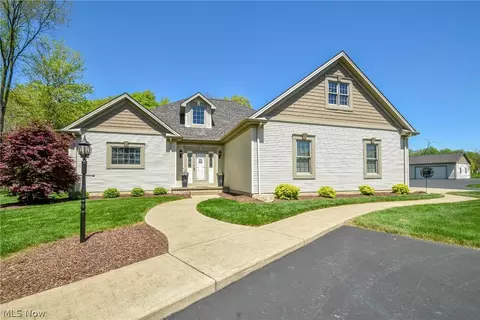 14180 Market St, Columbiana, OH 44408