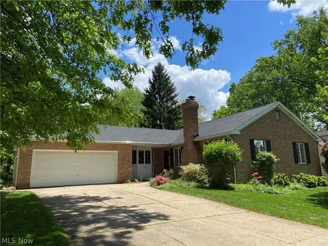 495 Reynolds Ave, Akron, OH 44313