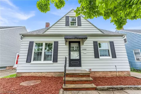 14202 Reddington Ave, Maple Heights, OH 44137