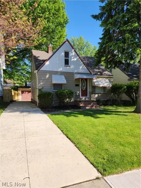 20020 Beachview Dr, Euclid, OH 44117