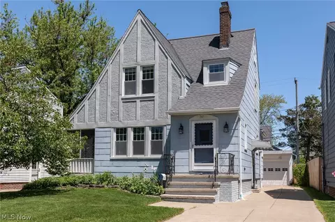 367 E 323rd St, Willowick, OH 44095