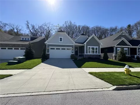 732 Buckeye Dr, Akron, OH 44303