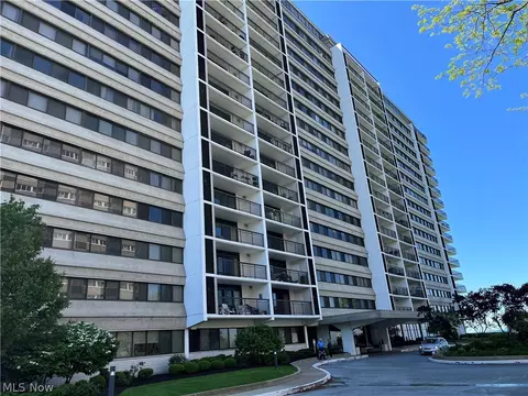 12550 Lake Ave #1407-1401, Lakewood, OH 44107