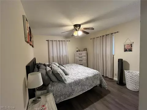 Bedroom - 4795 Willowbrook Dr, Mentor, OH 44060 photo 4 of 6