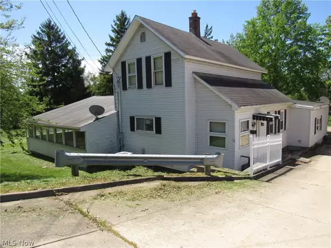 390 Jackson St, Amherst, OH 44001