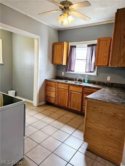 430 10th St, Elyria, OH 44035 photo 13