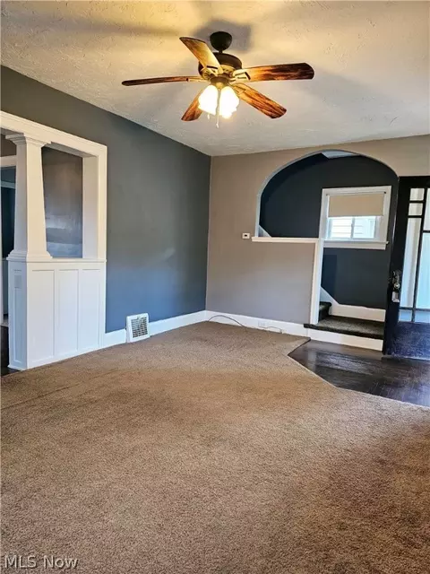 430 10th St, Elyria, OH 44035 photo 8