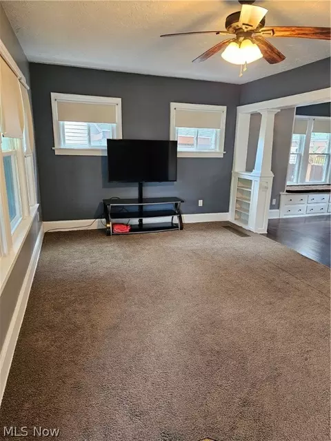 430 10th St, Elyria, OH 44035 photo 7