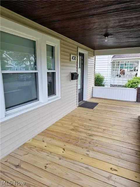 430 10th St, Elyria, OH 44035 photo 5