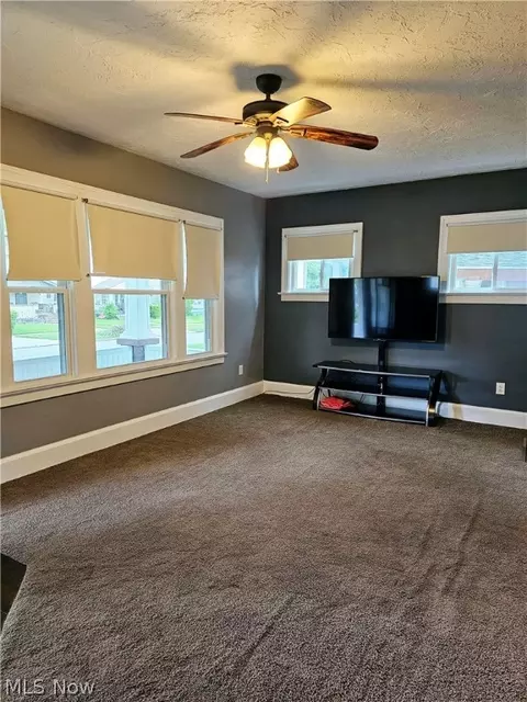 430 10th St, Elyria, OH 44035 photo 9