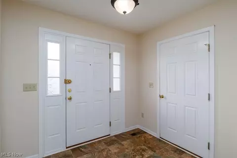 217 Westminster Way, Elyria, OH 44035 photo 4