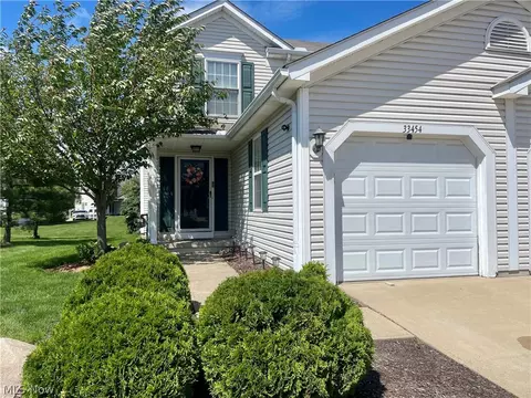 33454 Shelly Ct, Avon Lake, OH 44012