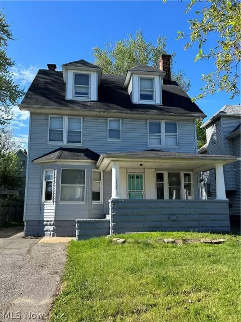 10102 Pierpont Ave, Cleveland, OH 44108