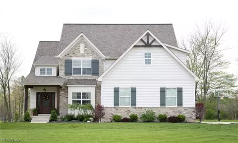 8616 Lincolnshire Ct, Westfield Center, OH 44251