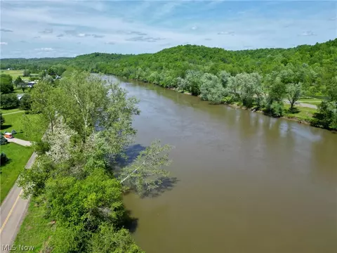 8347 Old River Rd, Philo, OH 43771 photo 3