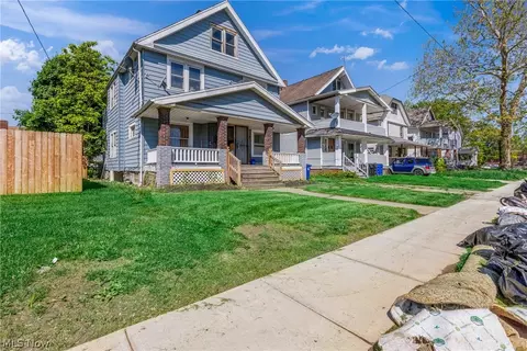 1028 E 146th St, Cleveland, OH 44110