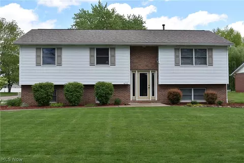 613 Kaderly Ave, Strasburg, OH 44680